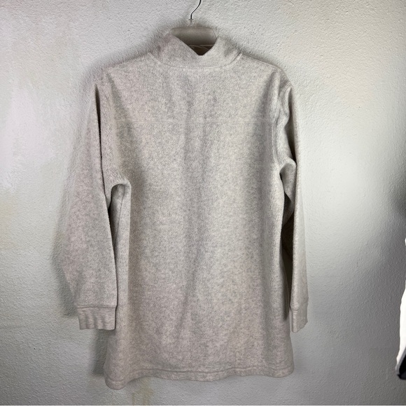 SOFT SURROUNDINGS MENS CREAM FLEECE Abalone buttons pullover. Size Medium - Picture 3 of 9